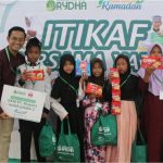 Nikmatnya Berbagi, DKM PT. Mayora Indah Jatake Berbagi Paket Hadiah Lebaran (PAHALA) Yatim Di Ramadan Kepada Anak-anak Yatim Binaan LAZ RYDHA