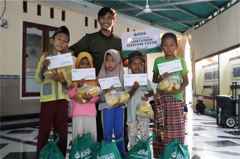 Sanyum Yatim, Dinas Lingkungan Hidup Kota Tangerang Berbagi Santunan Yatim di Ramadan Kepada Anak-anak Yatim bersama LAZ RYDHA