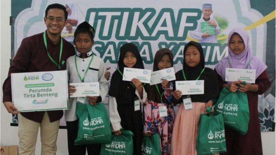 Berkah Ramadan, UPDZ Tirta Benteng Kota Tangerang Berbagi Paket Hadiah Lebaran dan Santunan Yatim Kepada Yatim Binaan LAZ RYDHA