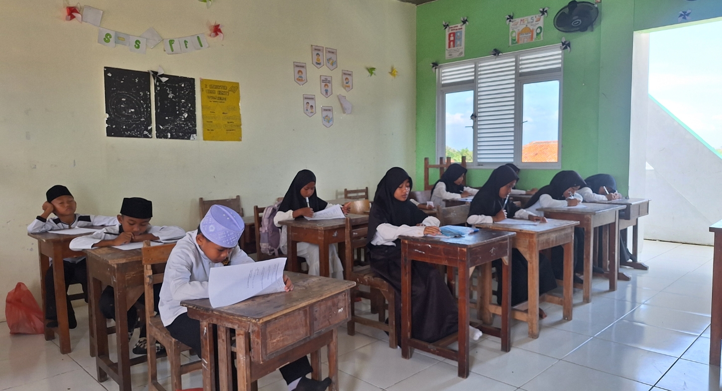 SMPTQ RYDHA & MITQ RYDHA Gelar Seleksi Tahap 1 Penerimaan Peserta Didik Baru 2026/2027 Sebanyak 54 Calon Siswa SMPTQ dan 15 Calon Siswa MITQ Mengikuti Tes Akademik, Wawancara, dan Baca Tulis Al-Qur’an.