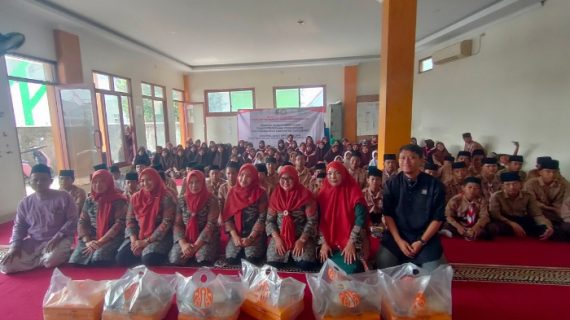 Penyaluran Bakti Sosial DWP Dinas Perkim Kabupaten Tangerang untuk Yatim Binaan LAZ RYDHA Wujud Kepedulian di Hari Kemerdekaan