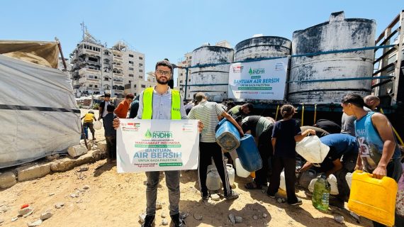 Amanah Zakat, Infak, & Sedekahmu Telah Sampai di Gaza Utara, Palestina, Berupa Bantuan Air Bersih Untuk Keluarga Terdampak.