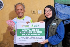 Wujud Kepedulian Bersama, LAZ RYDHA Salurkan Bantuan Donasi untuk Pak Mahmud Melalui Program RYDHA Care dan Solidarity